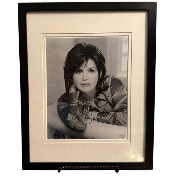 Marie Osmond Singer Autographed Framed Photo 14x17 COA Sports Memorabilia - Picture 1 of 9